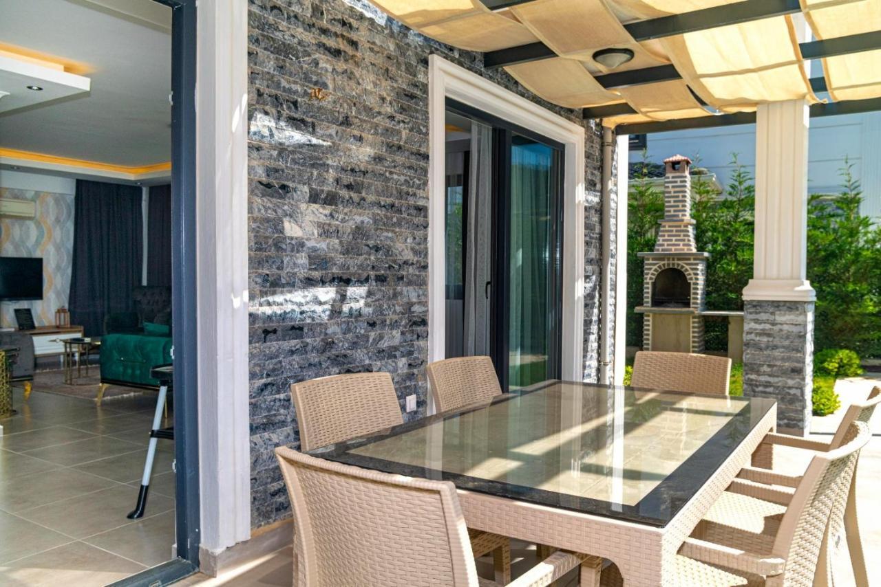 4 Bedroom Holiday Villa In Hisaroenue Oeluedeniz- Gold Rose Fethiye Buitenkant foto