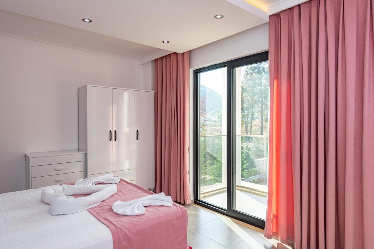 4 Bedroom Holiday Villa In Hisaroenue Oeluedeniz- Gold Rose Fethiye Buitenkant foto