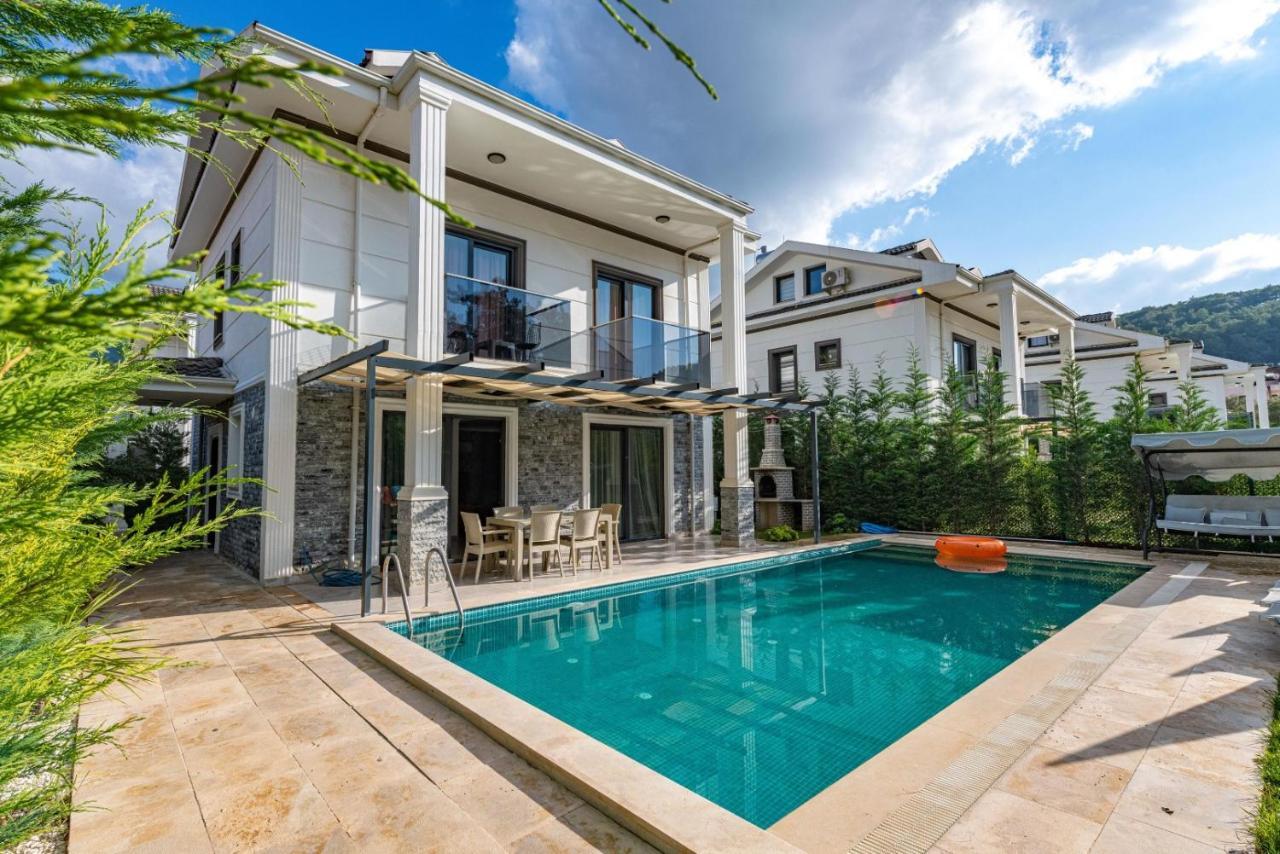 4 Bedroom Holiday Villa In Hisaroenue Oeluedeniz- Gold Rose Fethiye Buitenkant foto