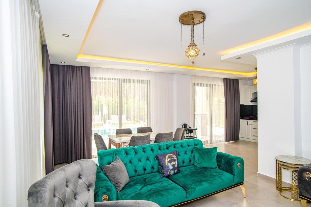 4 Bedroom Holiday Villa In Hisaroenue Oeluedeniz- Gold Rose Fethiye Buitenkant foto