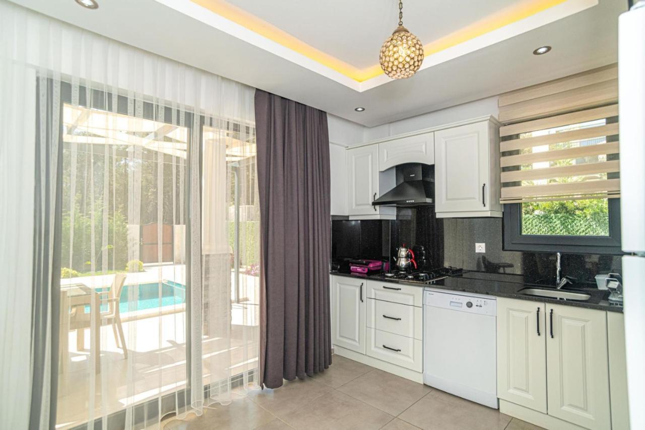4 Bedroom Holiday Villa In Hisaroenue Oeluedeniz- Gold Rose Fethiye Buitenkant foto